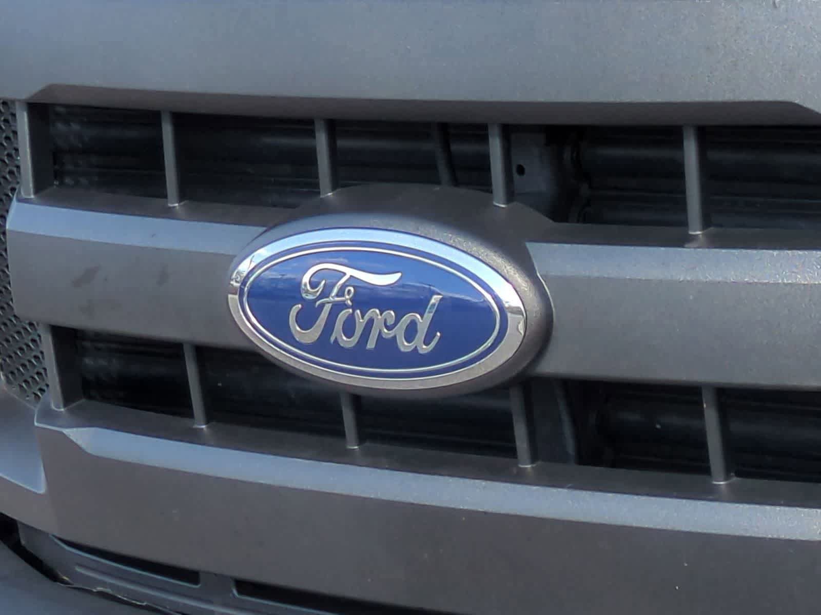 Used 2015 Ford F150 XL w/ Equipment Group 101A Mid AWD/4WD image 12