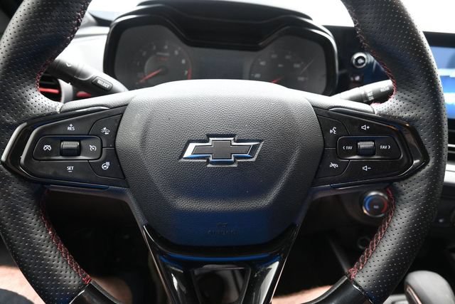 Used 2026 Chevrolet Trax RS FWD image 34
