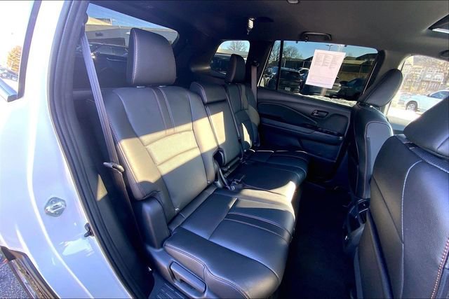 Used 2023 Honda Passport TrailSport image 16