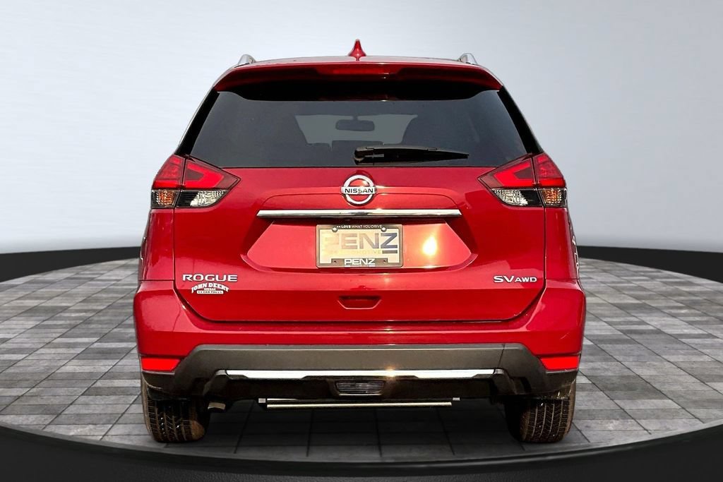 Used 2017 Nissan Rogue SV AWD/4WD image 5
