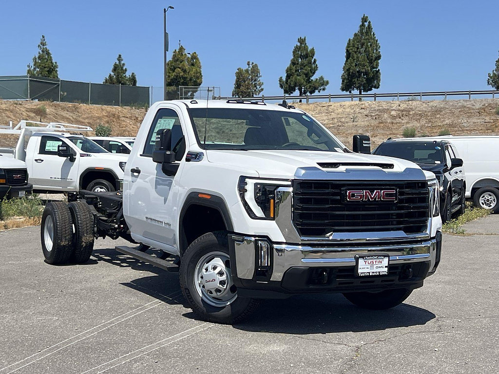 New 2026 GMC Sierra 3500 Pro
