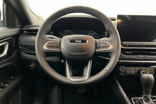 New 2026 Jeep Compass Latitude image 12