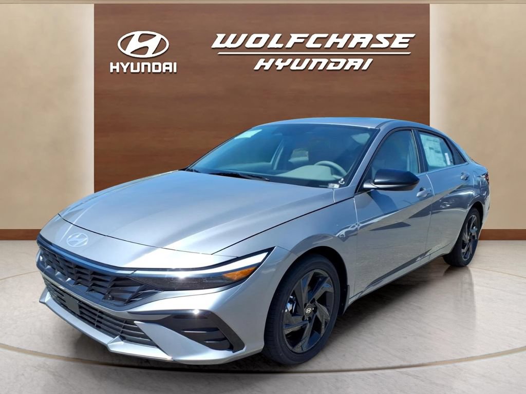 New 2026 Hyundai Elantra SEL Sport Premium FWD image 1