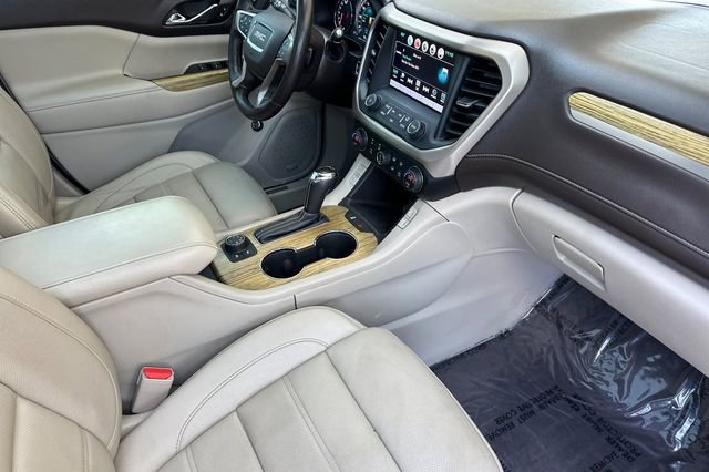 Used 2017 GMC Acadia Denali w/ Technology Package AWD/4WD image 17