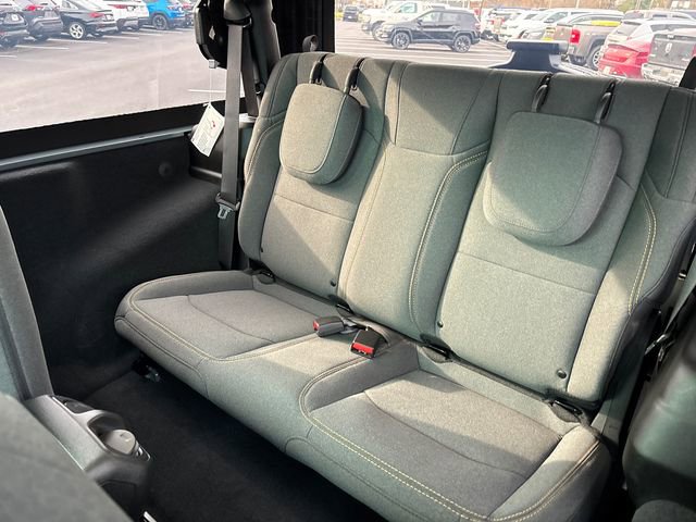 Used 2024 Jeep Wrangler Sport AWD/4WD image 9