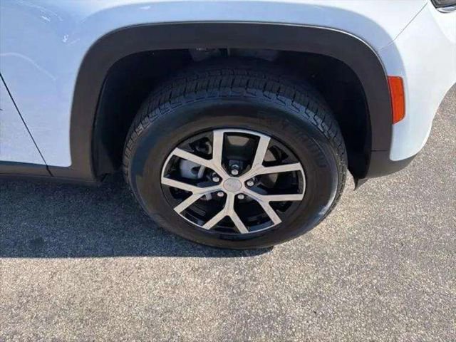 Used 2025 Jeep Grand Cherokee Limited image 15