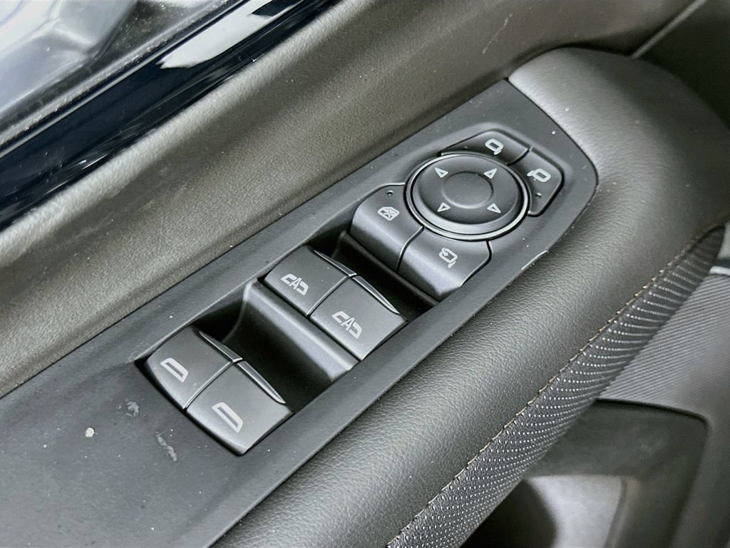 Used 2025 Chevrolet Suburban High Country AWD/4WD image 21