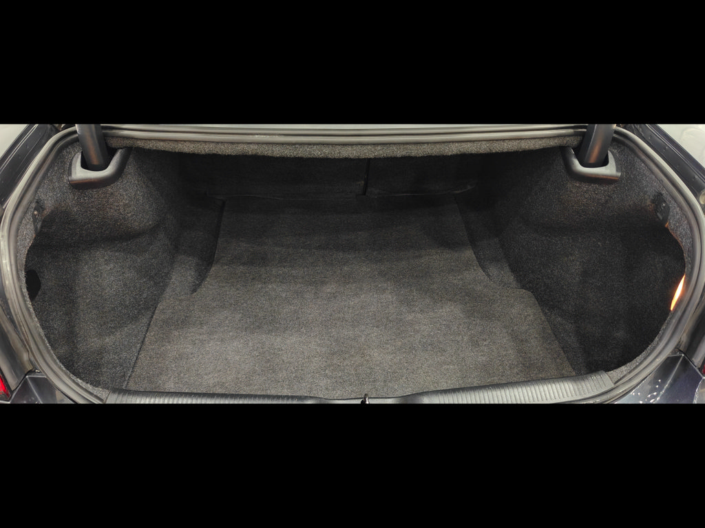 Used 2018 Dodge Charger SXT RWD image 26