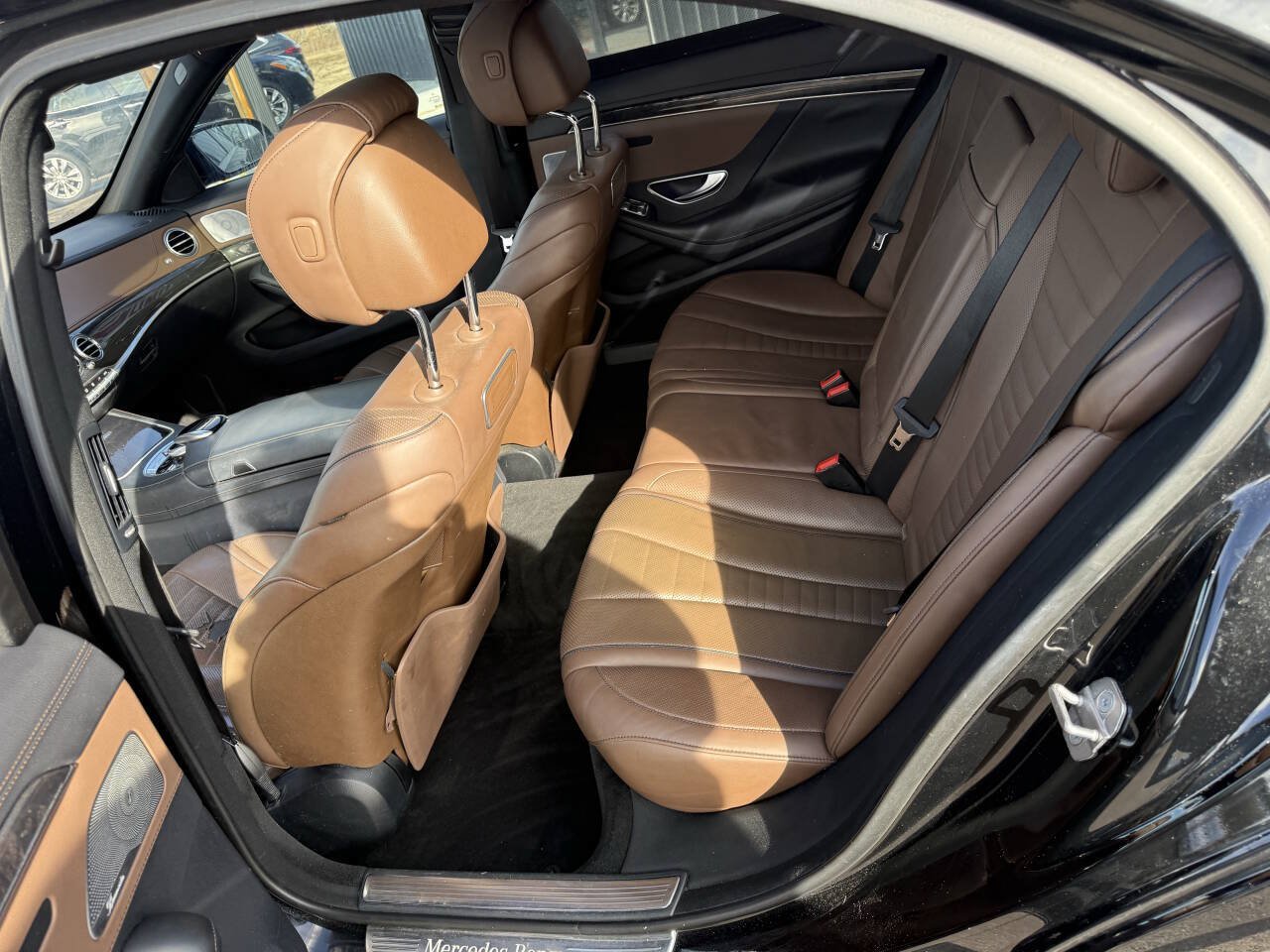 Used 2018 Mercedes-Benz S 560 Sedan image 20