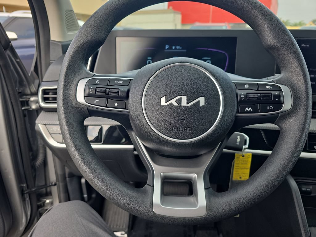 Used 2025 Kia Sportage LX FWD image 13