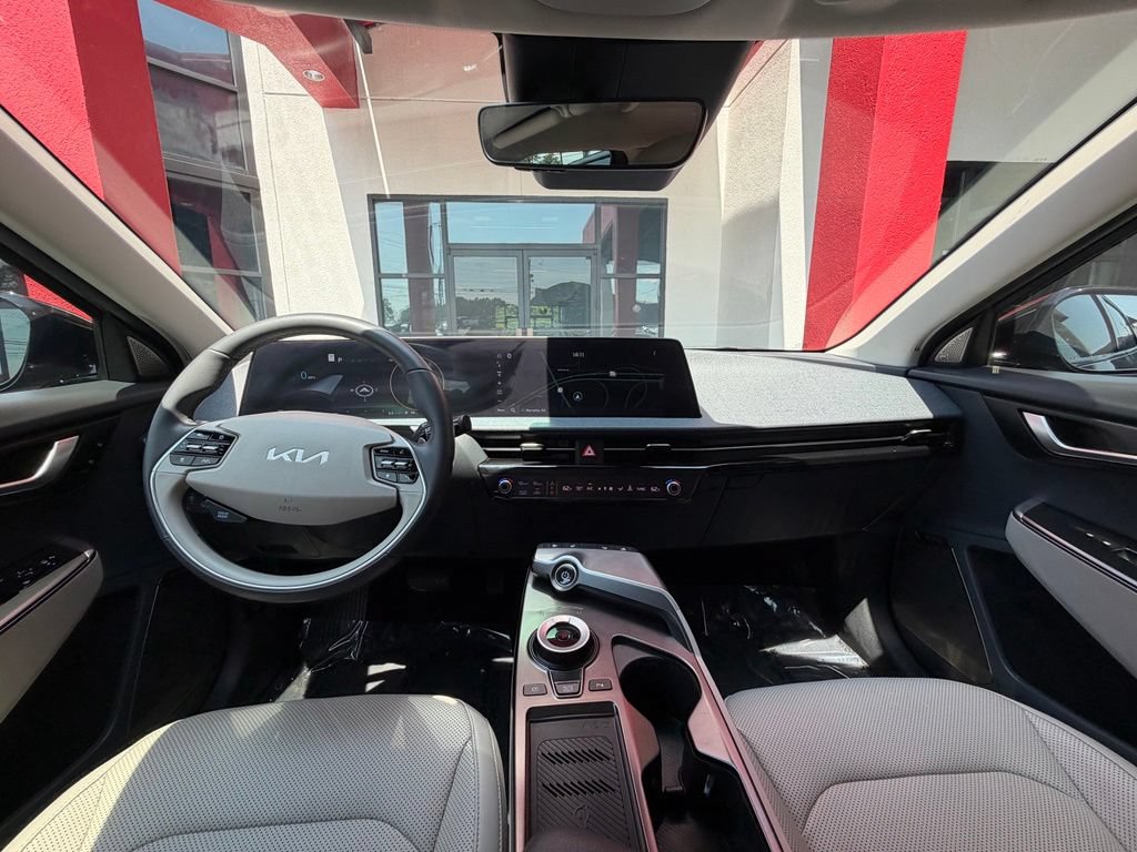 Used 2024 Kia EV6 Wind RWD image 33