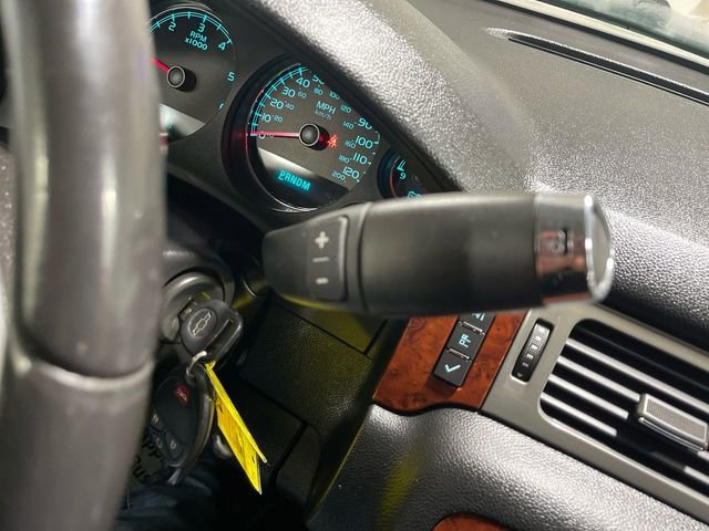 Used 2011 Chevrolet Avalanche LTZ image 20