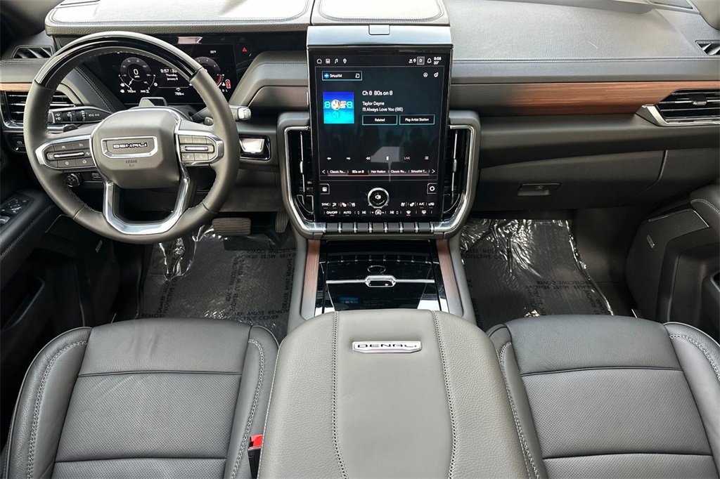 Used 2025 GMC Yukon XL Denali w/ Denali Reserve Package image 14