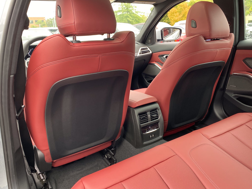 New 2026 BMW 330i xDrive Sedan w/ M Sport Package AWD/4WD image 30
