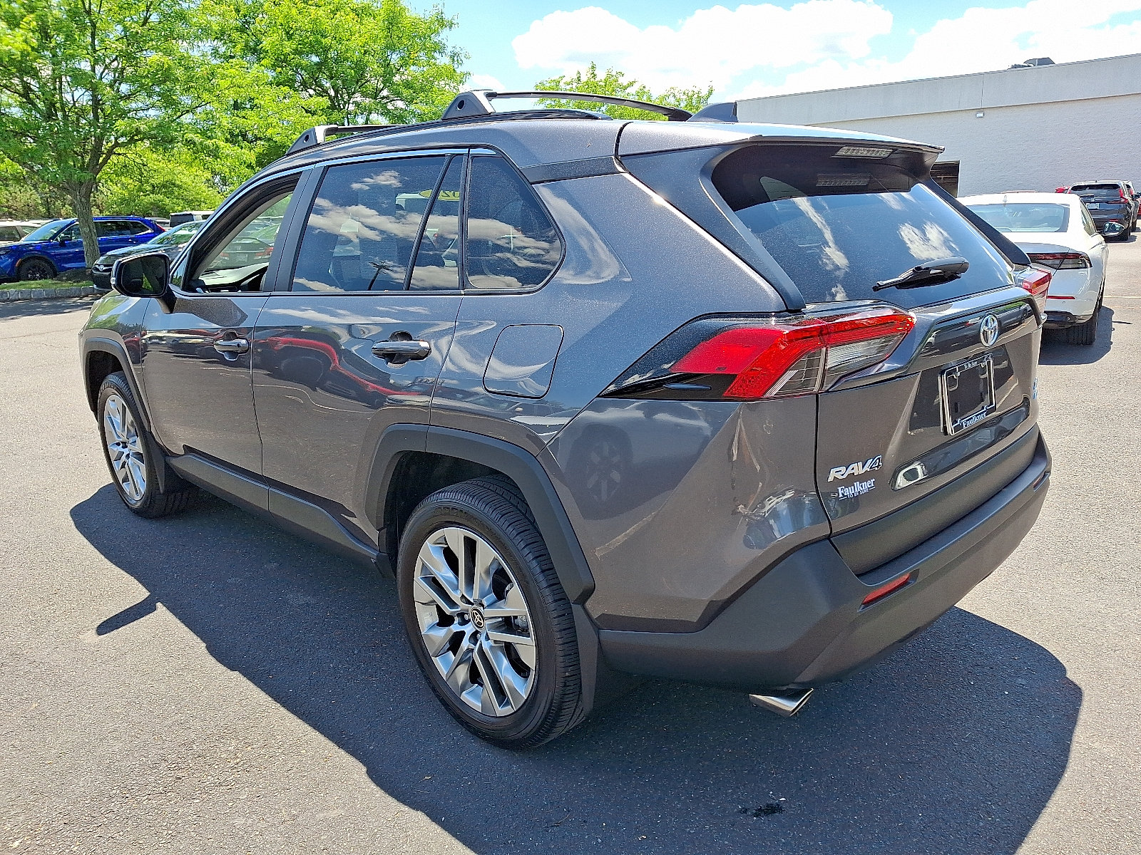 Used 2025 Toyota RAV4 XLE Premium w/ Weather Package AWD/4WD image 4