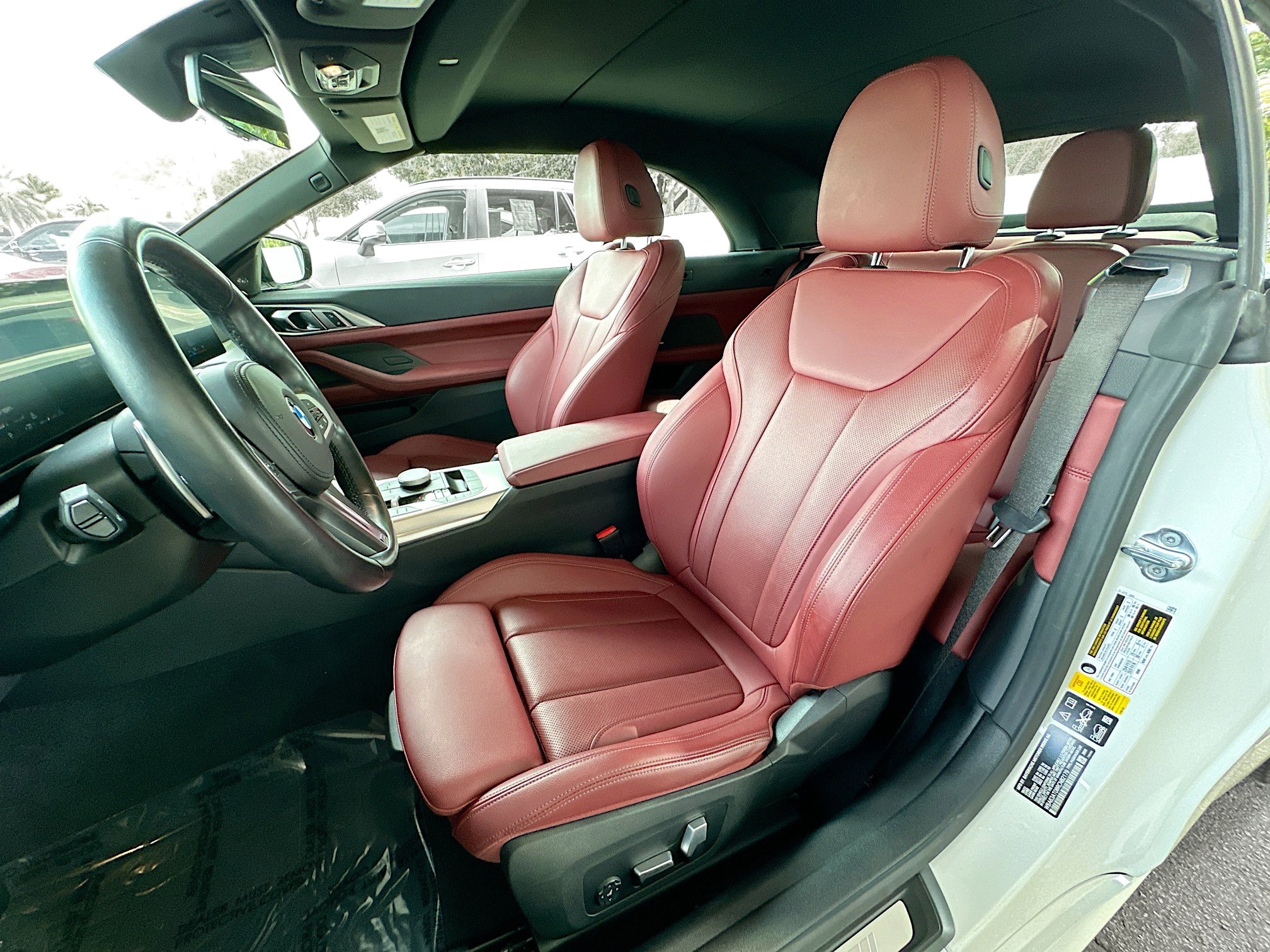 Certified 2024 BMW 440i xDrive Convertible w/ Shadowloine Package image 21