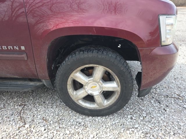 Used 2008 Chevrolet Suburban LT image 4