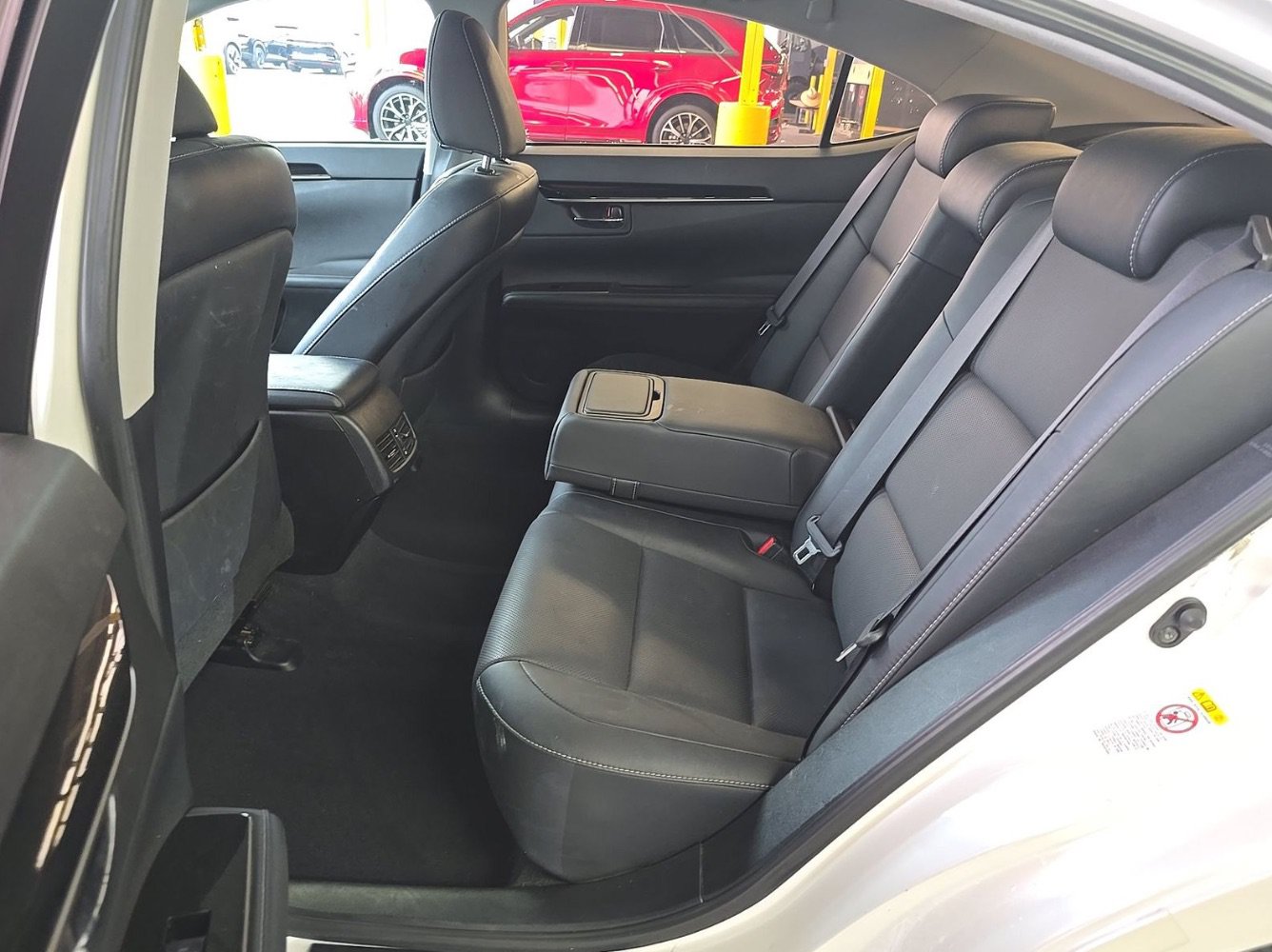 Used 2017 Lexus ES 350 w/ Accessory Package FWD image 8