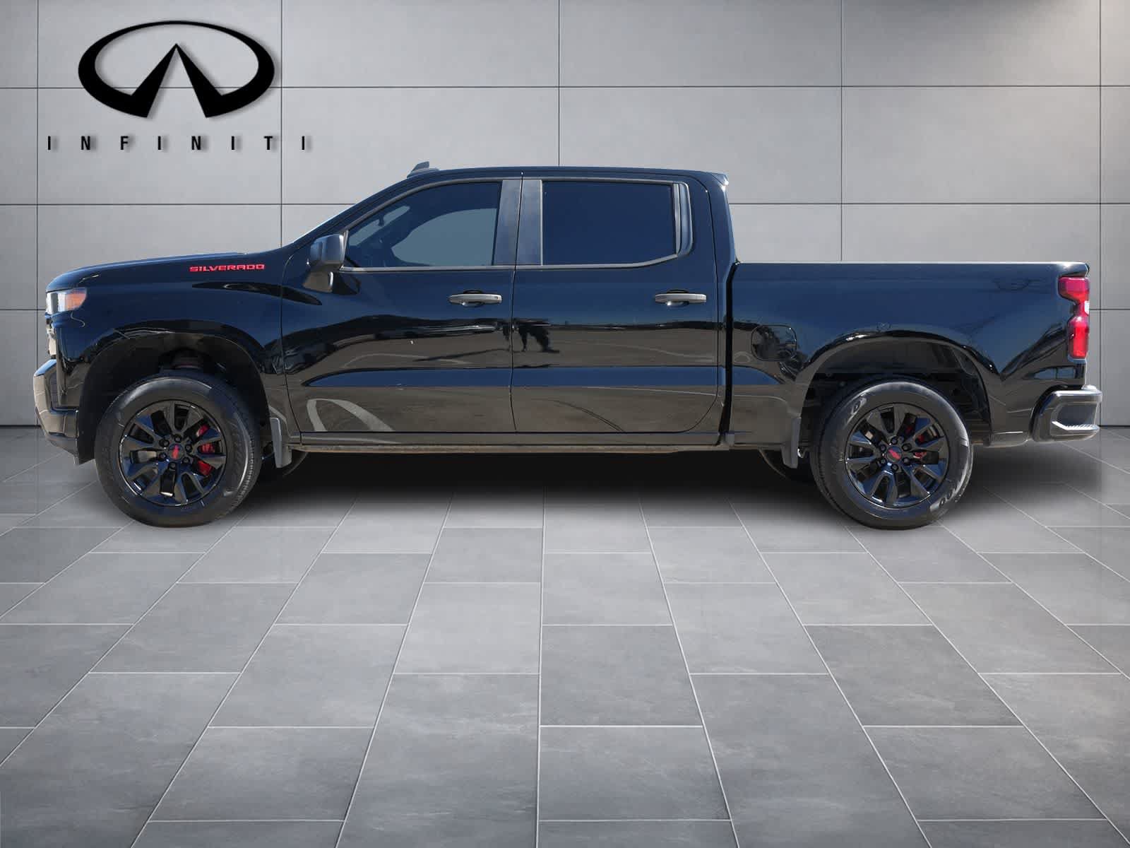 Used 2020 Chevrolet Silverado 1500 Custom w/ Custom Value Package RWD image 4