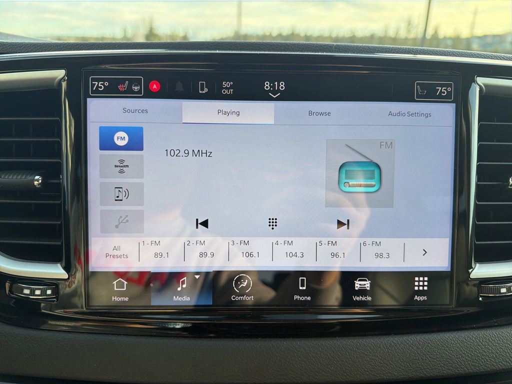 Used 2024 Chrysler Pacifica Touring-L FWD image 63