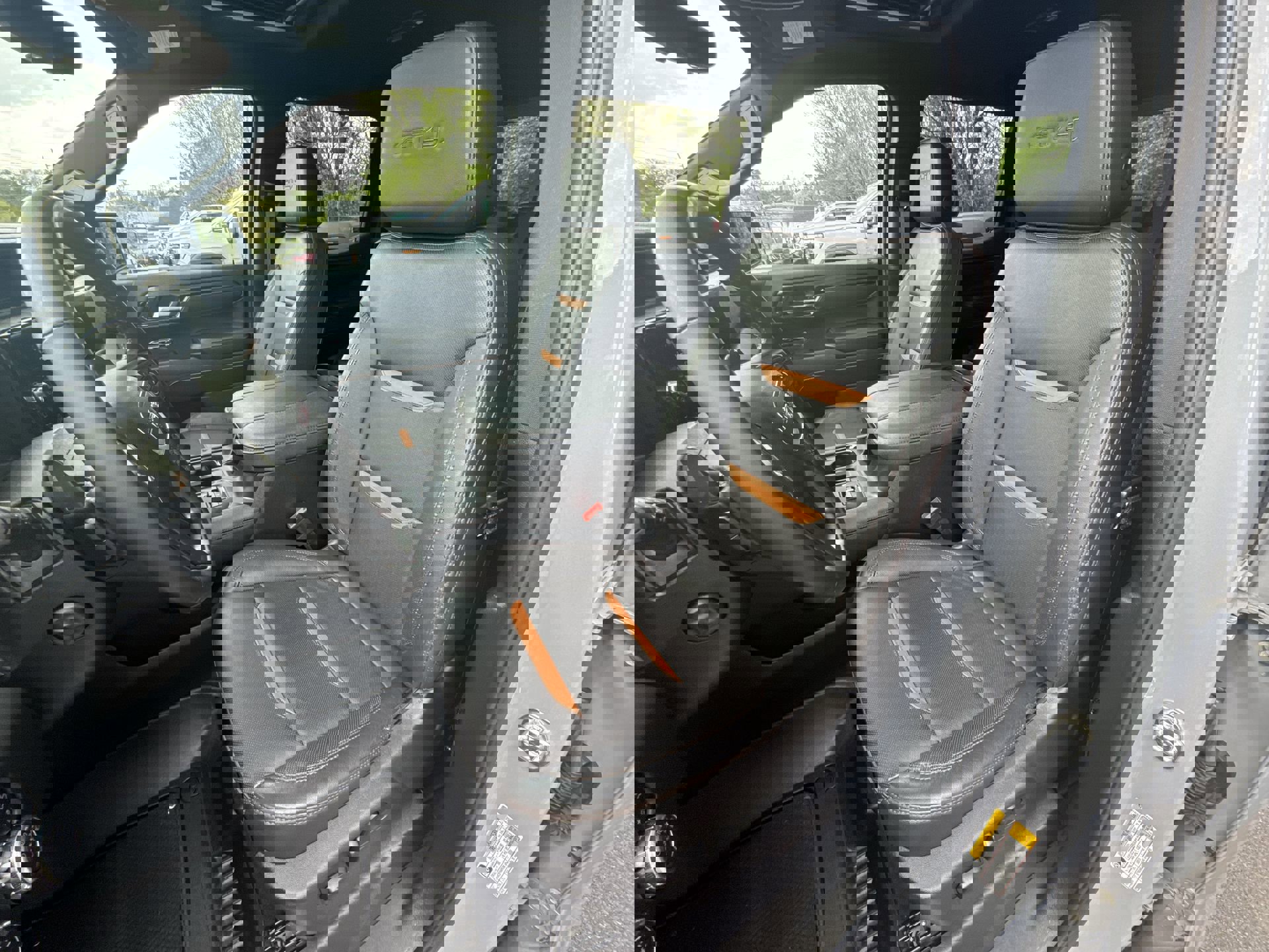 Certified 2024 GMC Sierra 1500 AT4 w/ Technology Package image 13