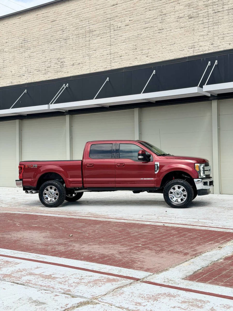 Used 2017 Ford F250 Lariat w/ Lariat Ultimate Package AWD/4WD image 8