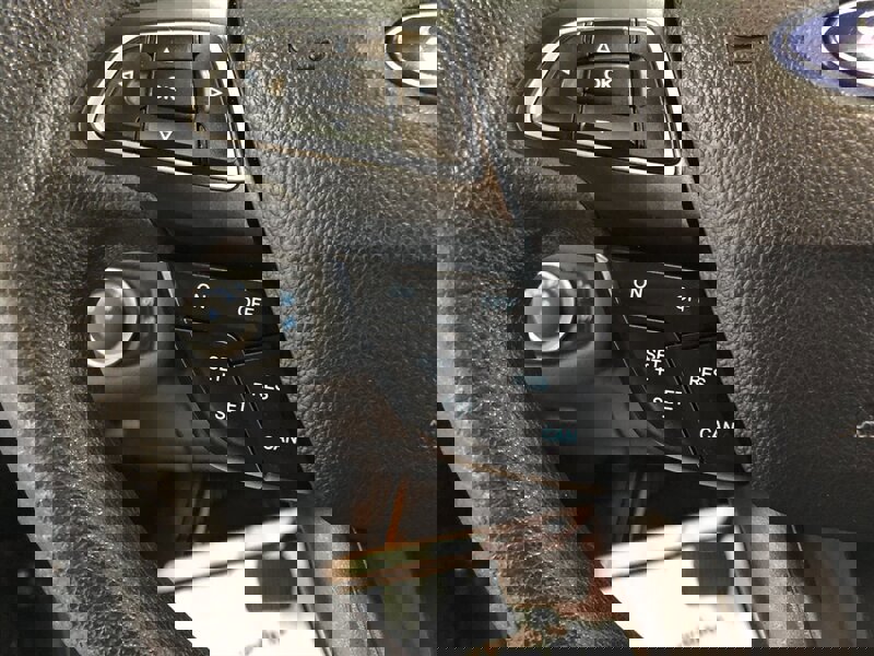 Used 2019 Ford Escape SE image 9