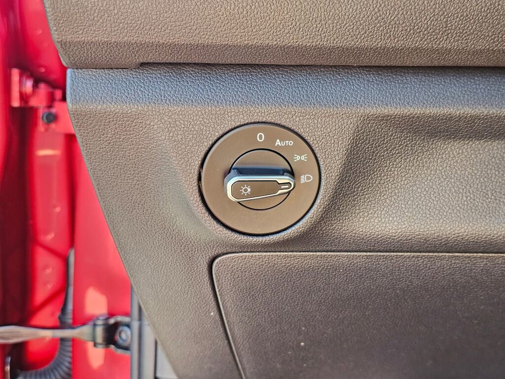 Used 2024 Volkswagen Jetta Sport FWD image 32