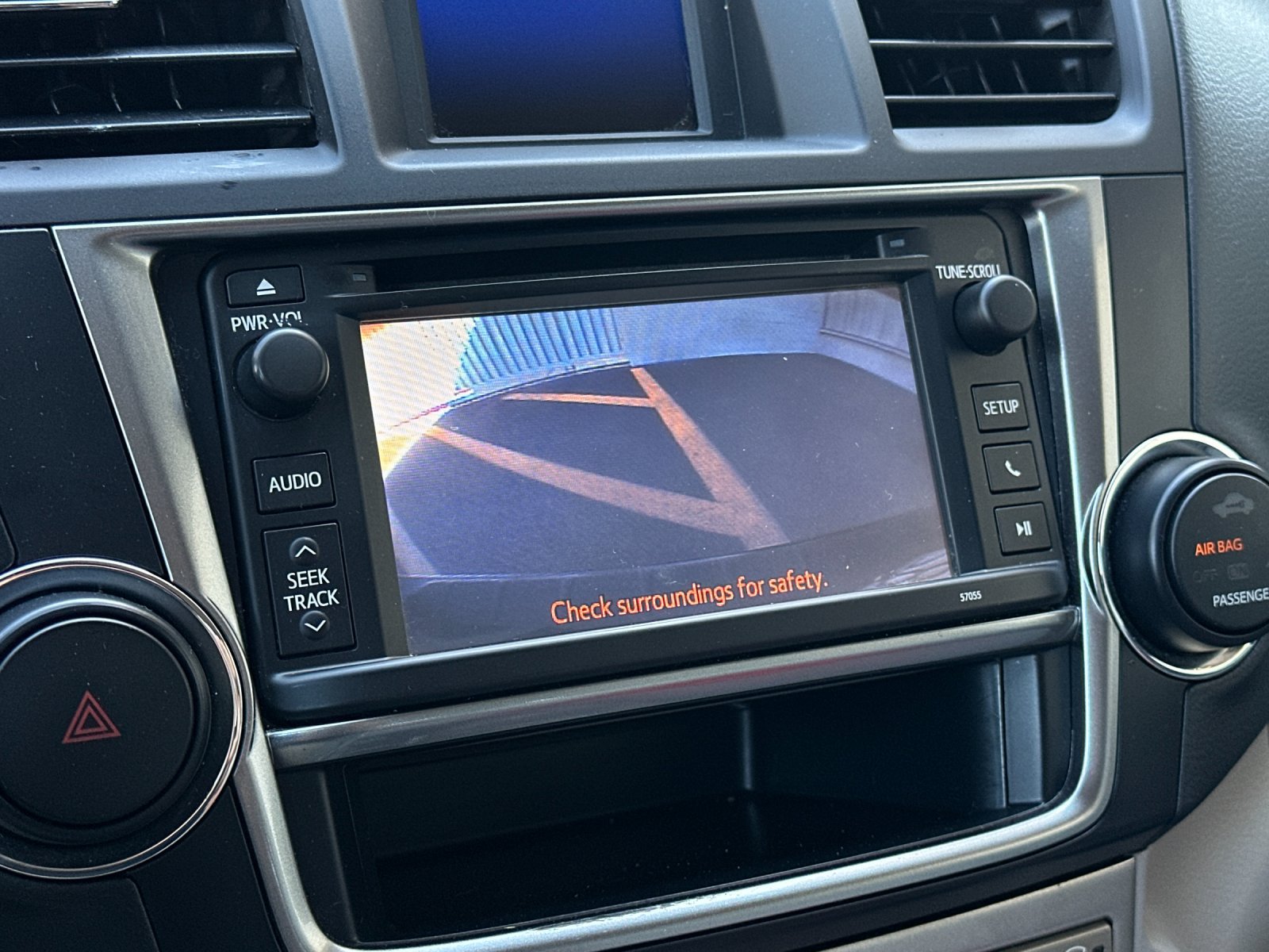 Used 2013 Toyota Highlander Plus FWD image 17