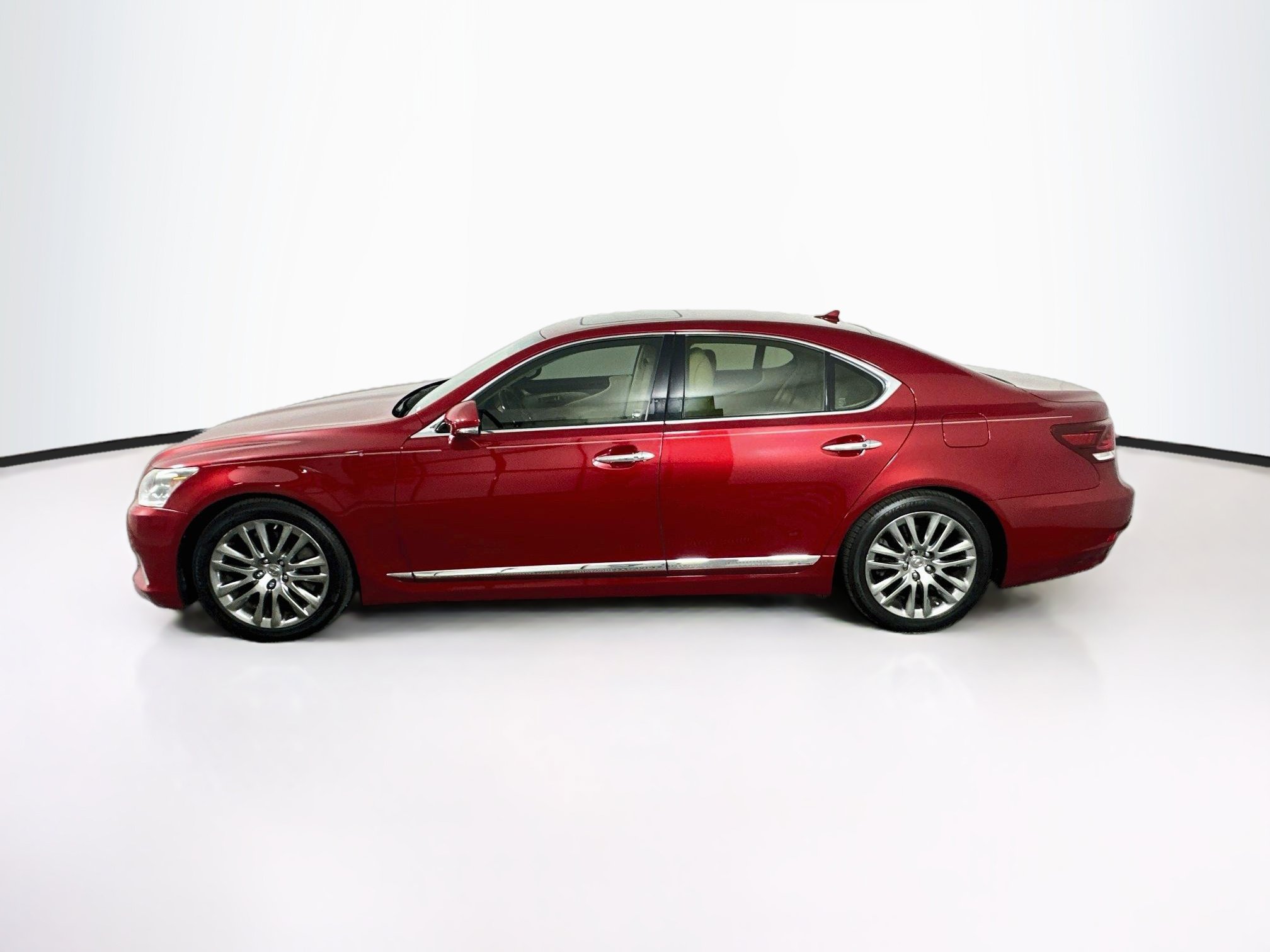 Used 2013 Lexus LS 460 w/ Comfort Pkg RWD image 4