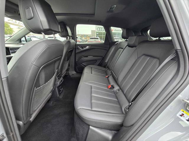 Used 2024 Audi Q4 e-tron Prestige w/ Black Optic Package AWD/4WD image 15