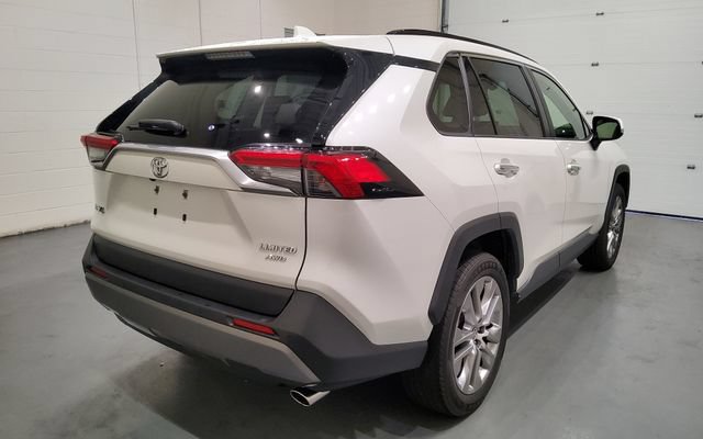 Used 2020 Toyota RAV4 Limited AWD/4WD image 8
