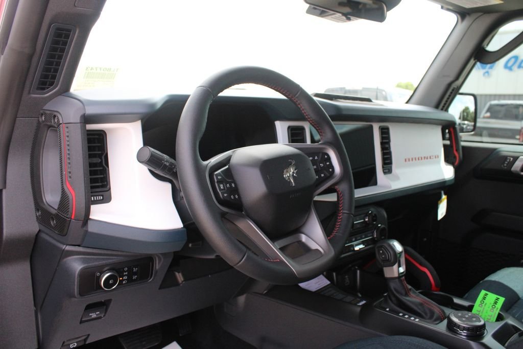 New 2026 Ford Bronco Heritage Edition AWD/4WD image 2