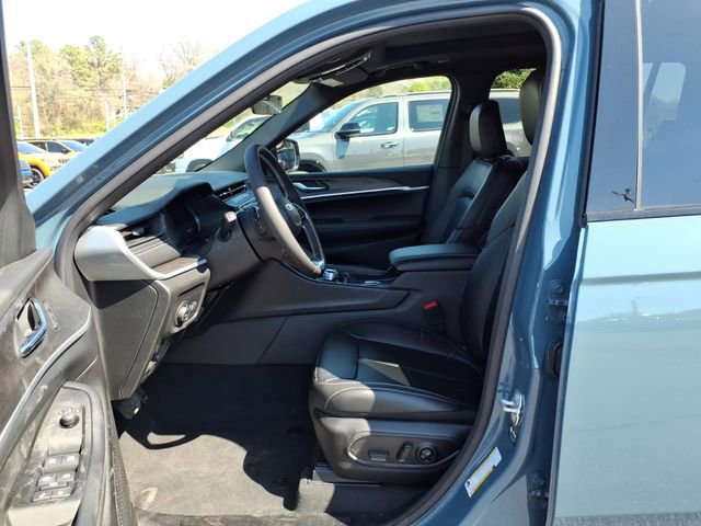 New 2026 Jeep Grand Cherokee L Limited w/ Limited Altitude Package RWD image 6