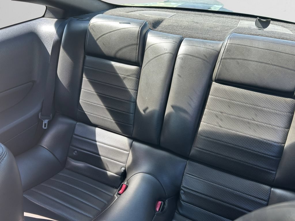 Used 2005 Ford Mustang GT RWD image 13