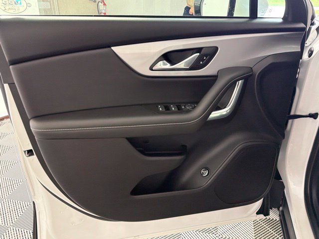 Used 2023 Chevrolet Blazer LT AWD/4WD image 10