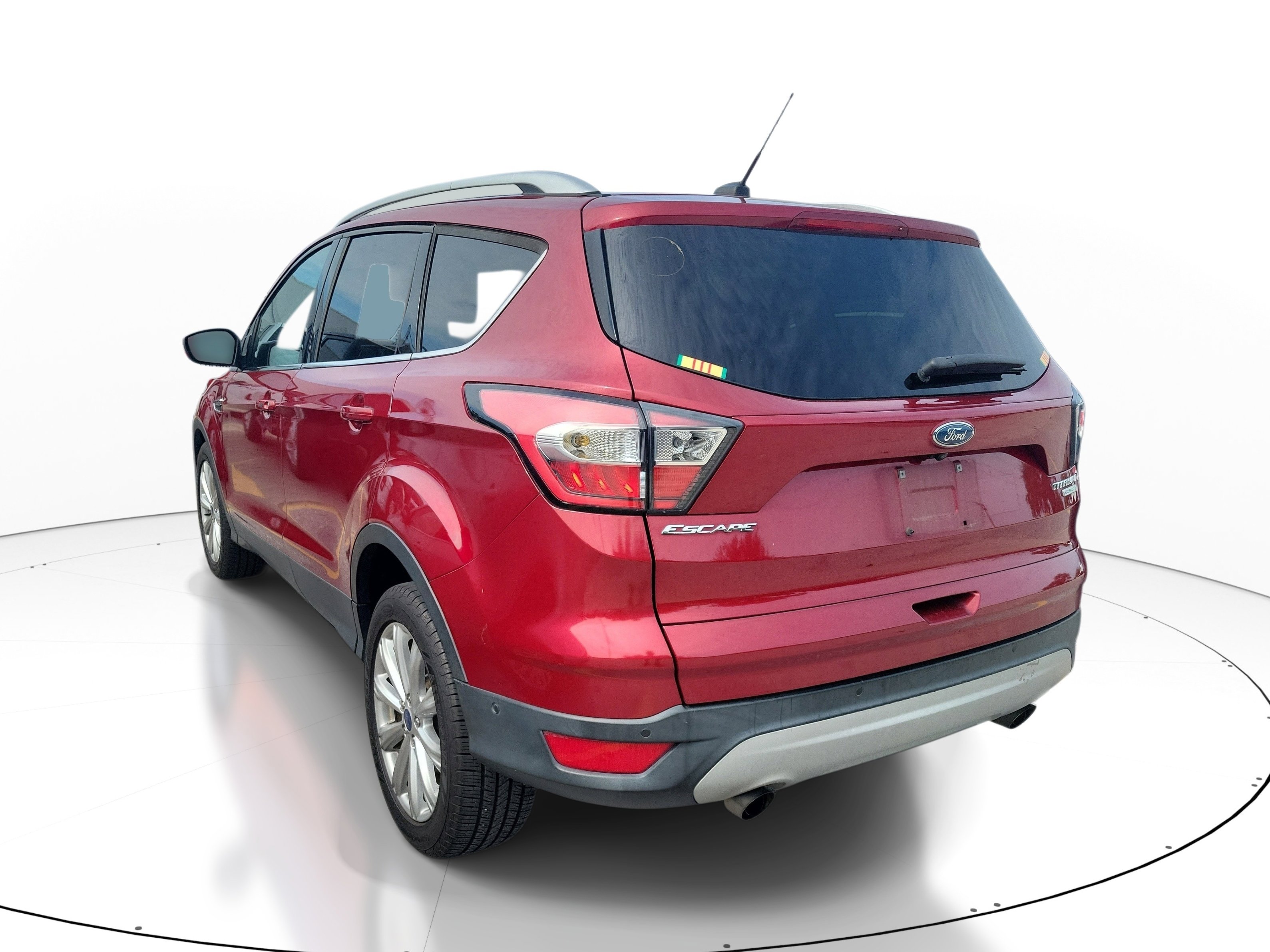 Used 2017 Ford Escape Titanium w/ Equipment Group 301A FWD image 3