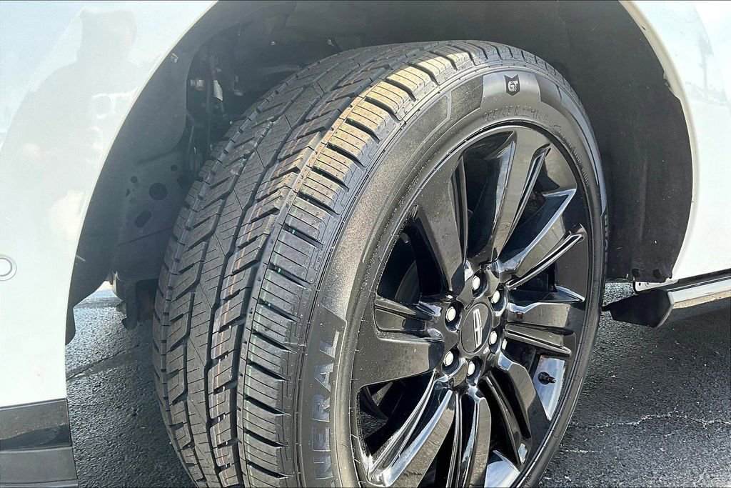 Used 2024 Lincoln Navigator L Reserve AWD/4WD image 38
