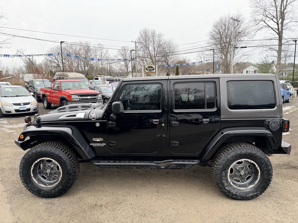 Used 2013 Jeep Wrangler Unlimited Sahara image 8