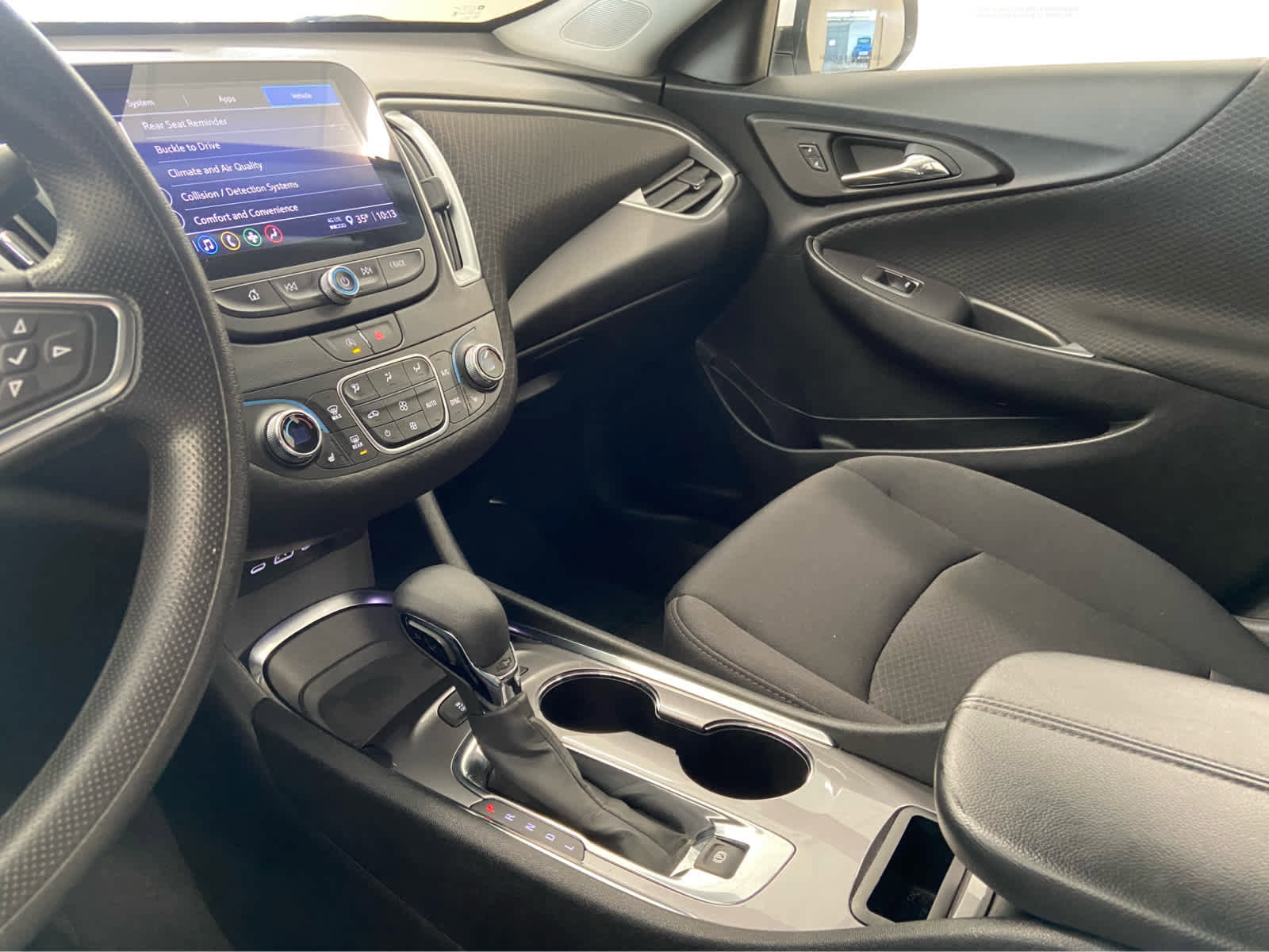 Used 2024 Chevrolet Malibu LT image 31