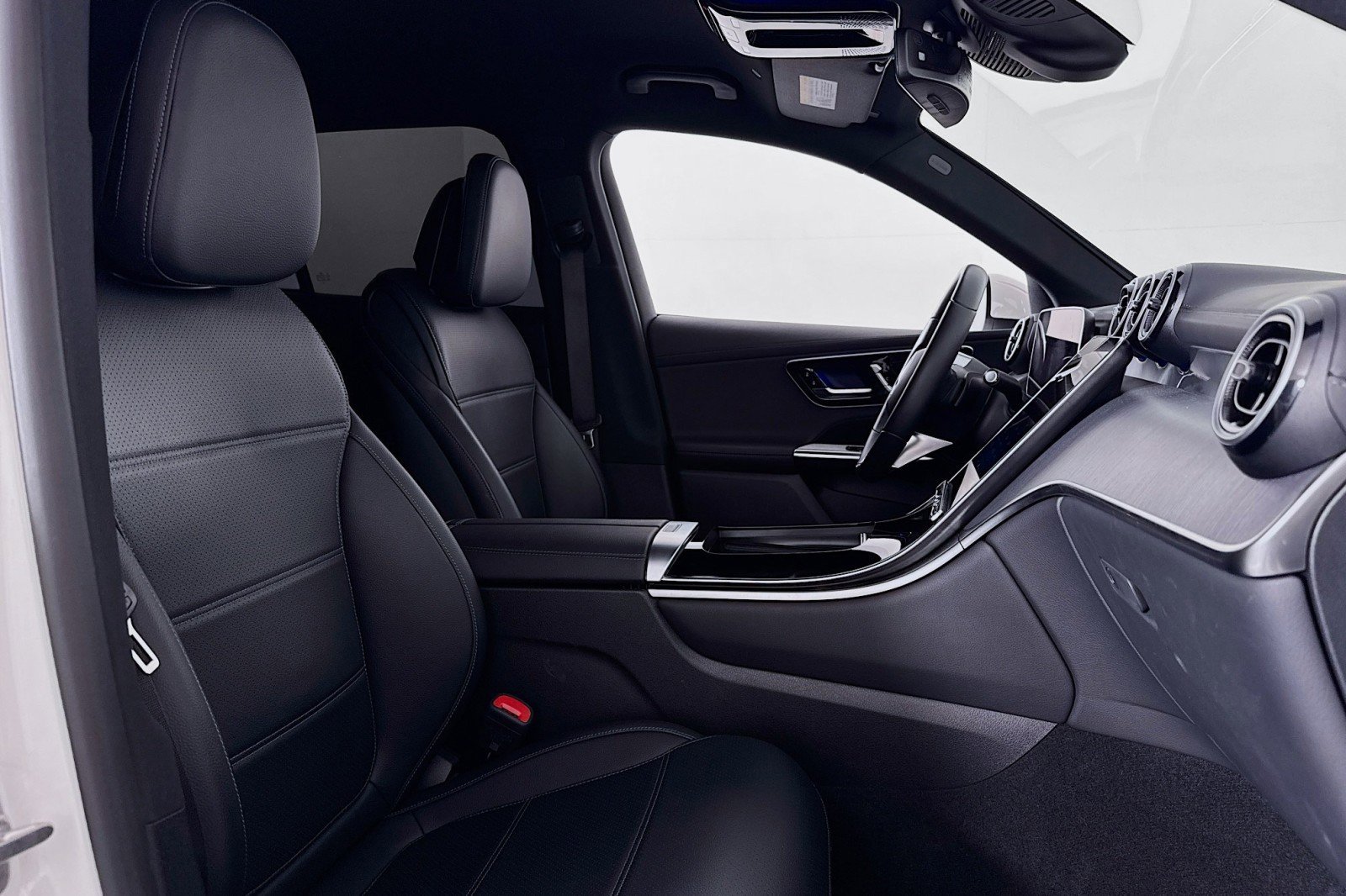 Certified 2024 Mercedes-Benz GLC 300 image 7