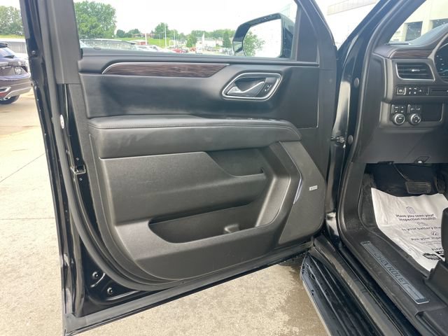 Used 2023 Chevrolet Tahoe LT w/ Luxury Package AWD/4WD image 20
