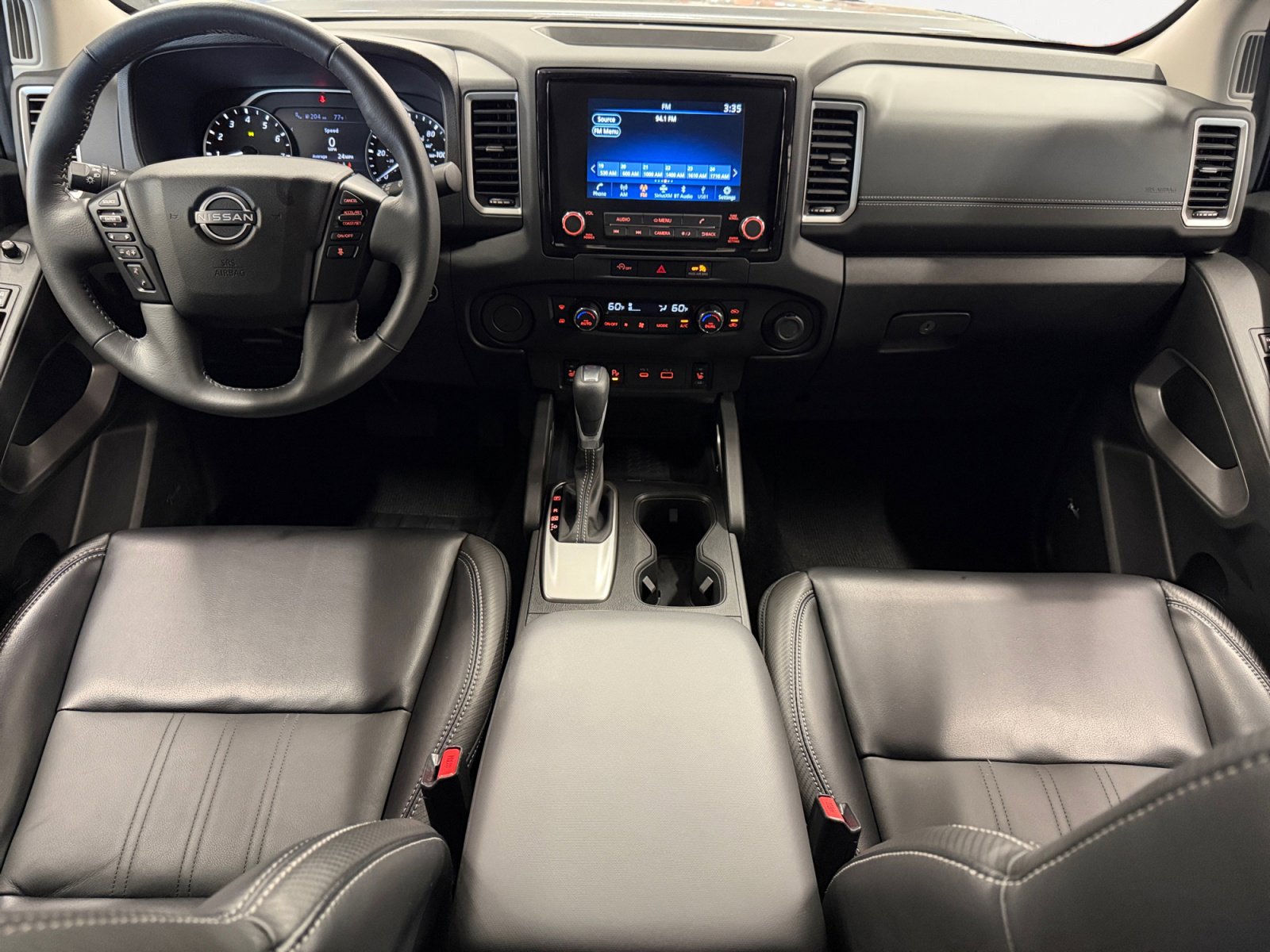 Used 2024 Nissan Frontier SL w/ Technology Package image 3