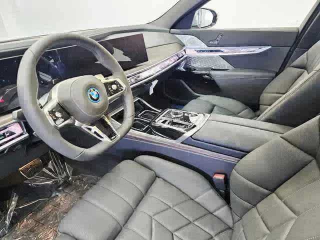 Certified 2025 BMW 750e xDrive w/ Executive Package AWD/4WD image 2