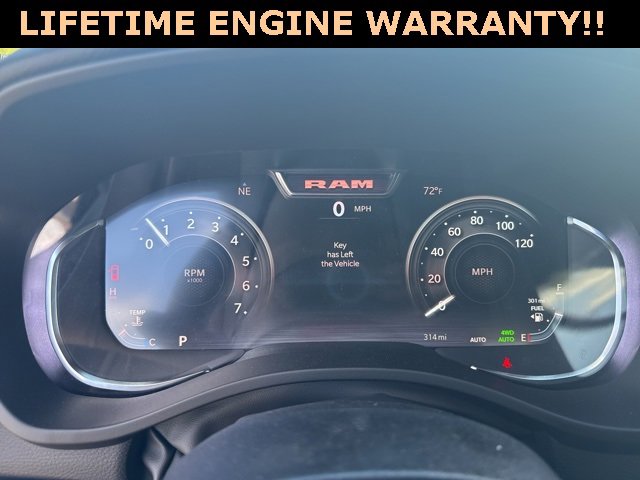 New 2026 RAM 1500 4x4 Crew Cab image 23