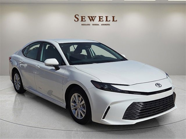 Used 2025 Toyota Camry LE image 6