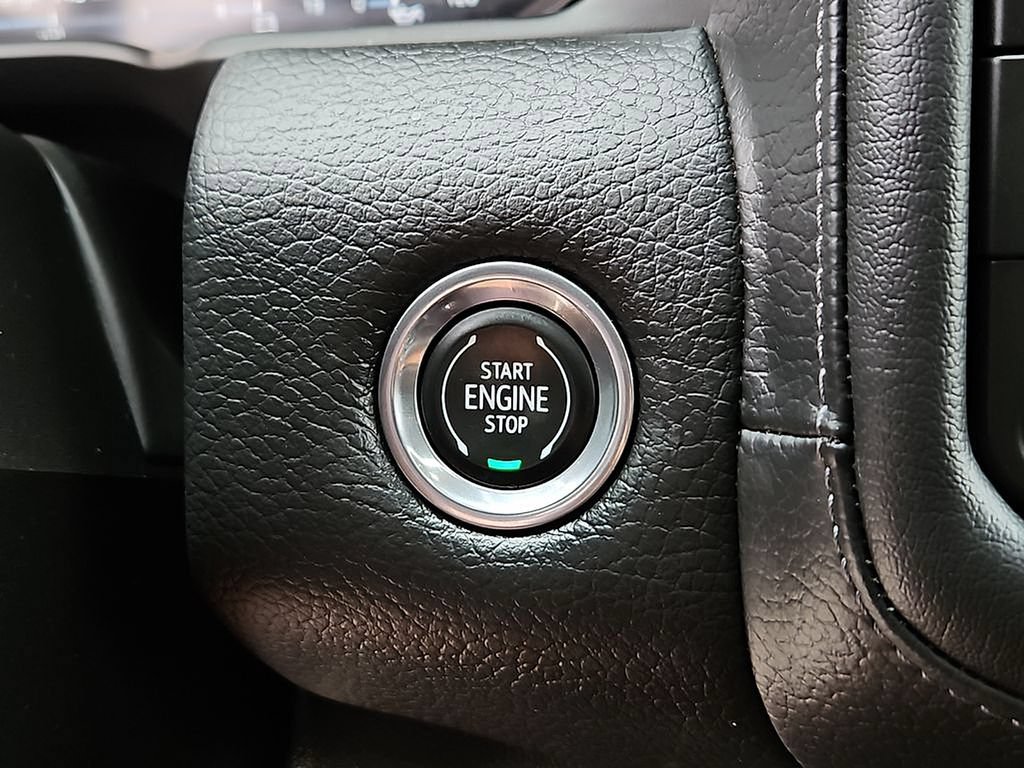 Used 2023 GMC Yukon Denali AWD/4WD image 27