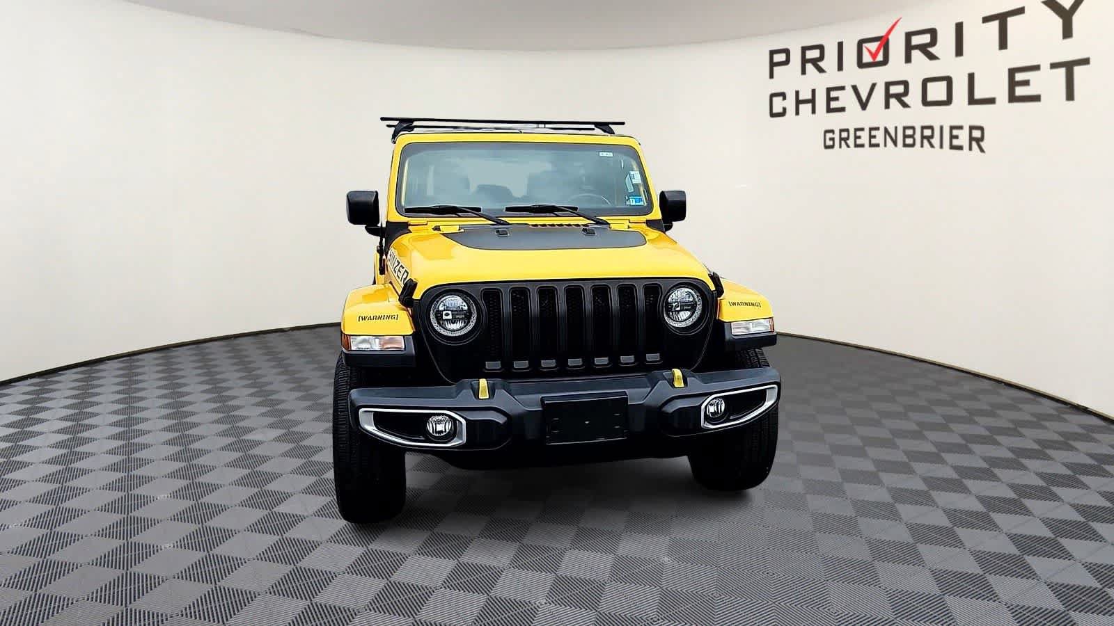 Used 2018 Jeep Wrangler Unlimited Sahara AWD/4WD image 3