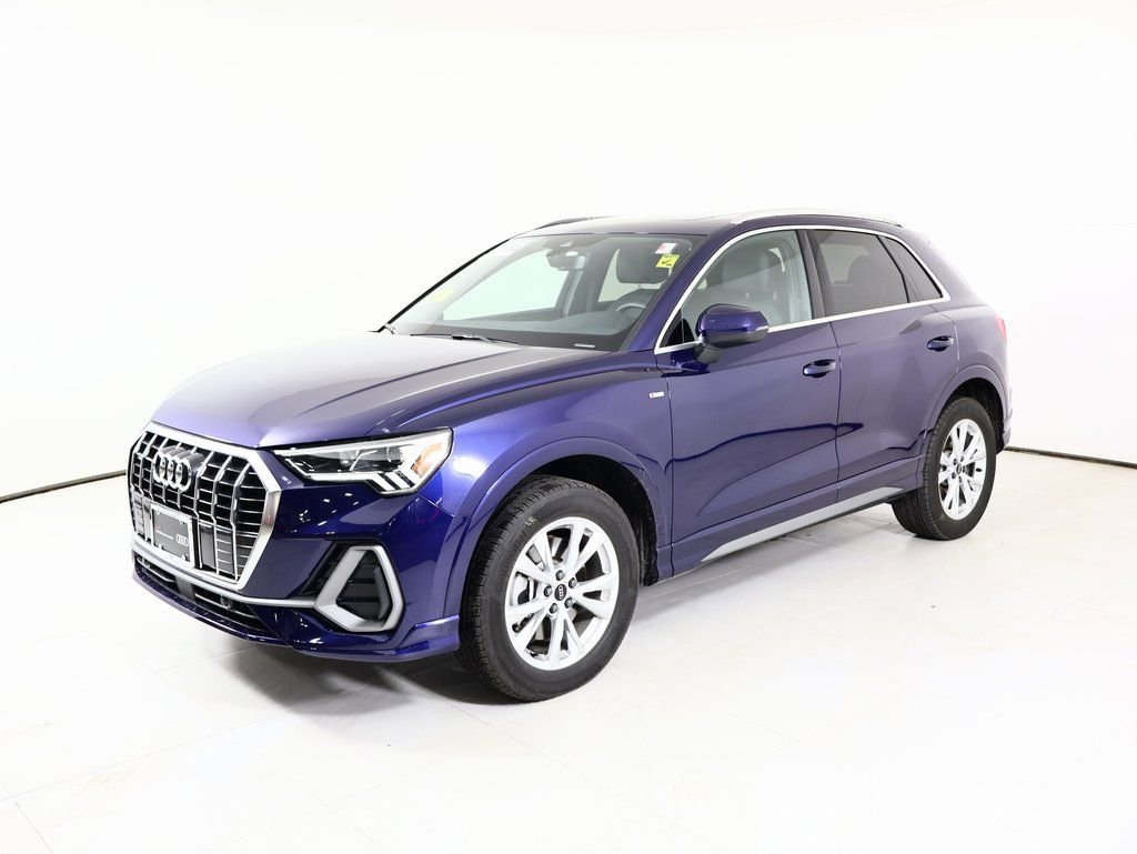 Certified 2025 Audi Q3 2.0T Premium w/ Convenience Package image 12