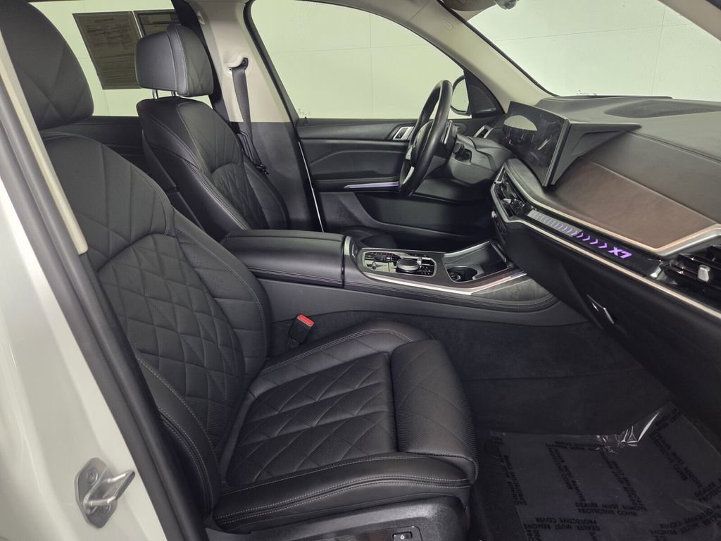 Used 2023 BMW X7 xDrive40i w/ Premium Package image 33